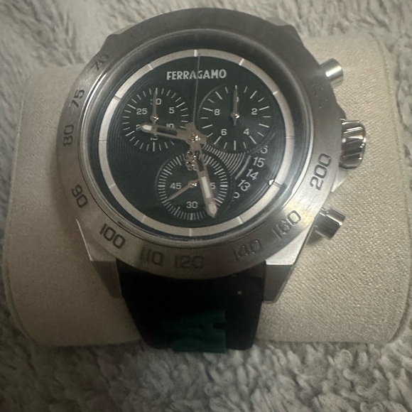 SALVATORE FERRAGAMO watch - Picture 5 of 13